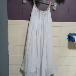 No Sleeves. gold white ladies, Dress like shirt